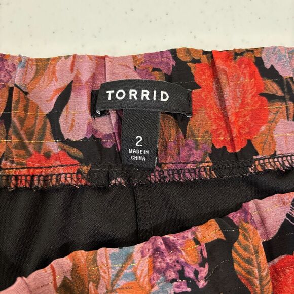 Torrid 2 Black Pink Floral Tiered Mini Skirt Ruffles Skater 2X Whimsigoth Flirty - Picture 4 of 7